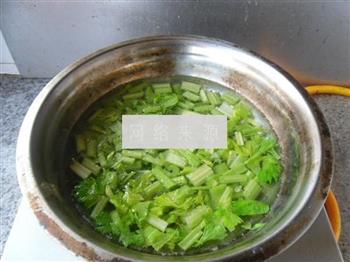芹菜拌花生米的做法步骤6