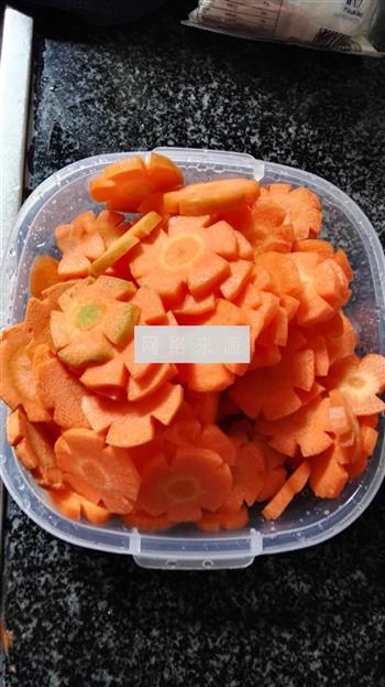 桂花糖胡萝卜干的做法图解1
