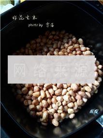 炸花生米的做法步骤4