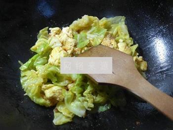 牛肉酱鸡蛋炒圆白菜的做法步骤11