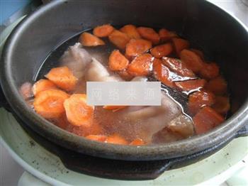 猪手胡萝卜煲的做法步骤4