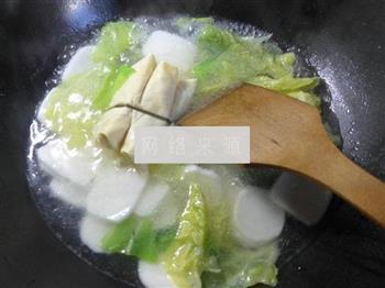 圆白菜面结年糕汤的做法步骤5