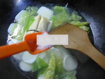 圆白菜面结年糕汤的做法步骤7
