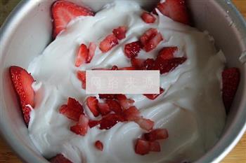 酸奶草莓慕斯的做法图解9