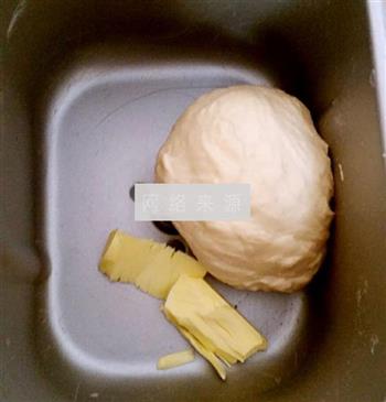 炼乳手撕面包的做法步骤2