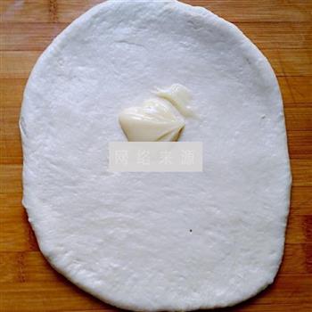 炼乳手撕面包的做法步骤5