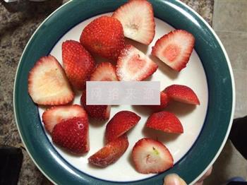 草莓蛋糕的做法图解5