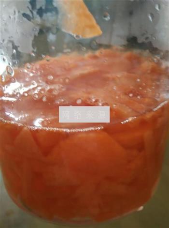 甜橙胡萝卜汁的做法图解3
