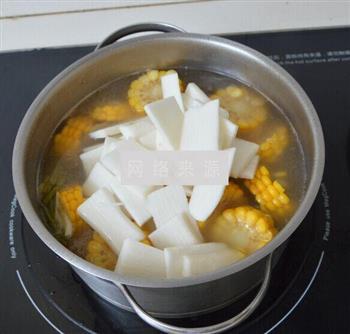 山药玉米排骨汤的做法步骤7