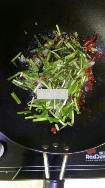 韭菜炒豆芽的做法步骤4