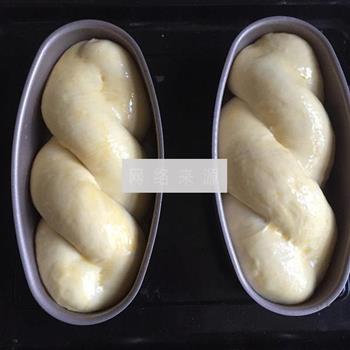 浓郁奶香面包的做法步骤8