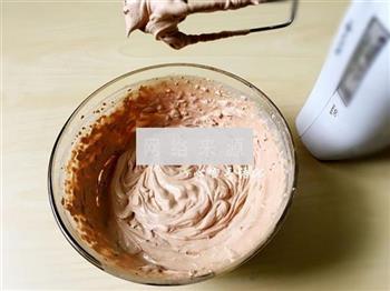 巧克力奶油蛋糕的做法步骤7