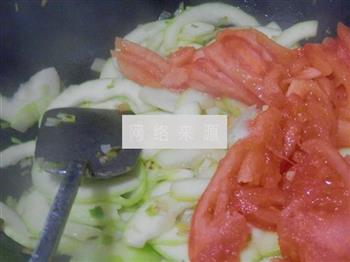 番茄炒西葫芦的做法步骤4