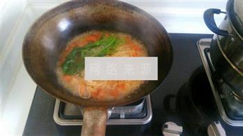 一碗热汤面的做法步骤5