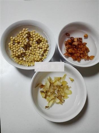 杏仁百合豆浆的做法步骤2