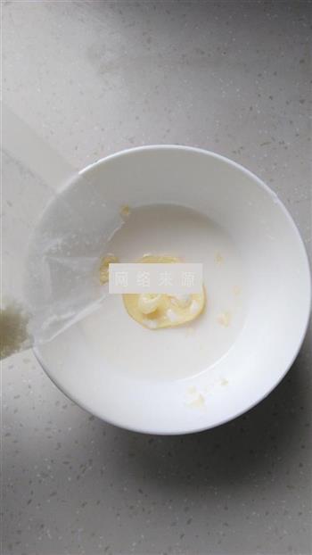手撕椰蓉奶香面包的做法步骤3