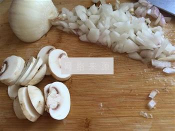 芦笋蘑菇奶油浓汤的做法步骤5