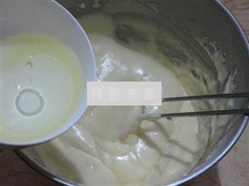 酸奶水果蛋糕杯的做法步骤7