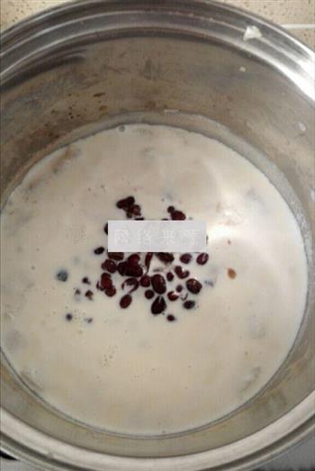 红豆芋艿牛奶炖的做法步骤4