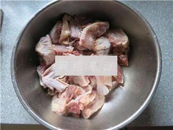 姬松茸炖鸡的做法图解3