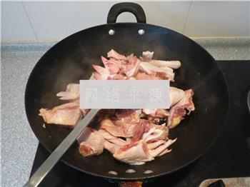 姬松茸炖鸡的做法步骤6
