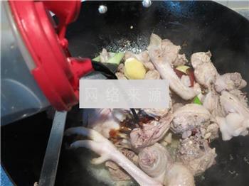 姬松茸炖鸡的做法图解8