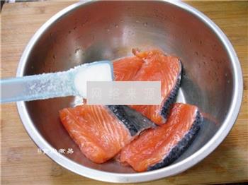 干煎三文鱼的做法步骤2