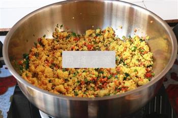 韭菜炒小米饭的做法步骤11