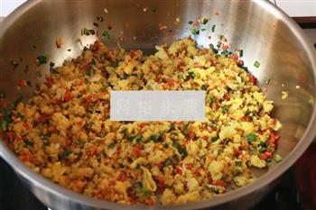 韭菜炒小米饭的做法步骤14