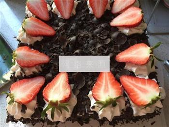 草莓黑森林蛋糕的做法步骤15