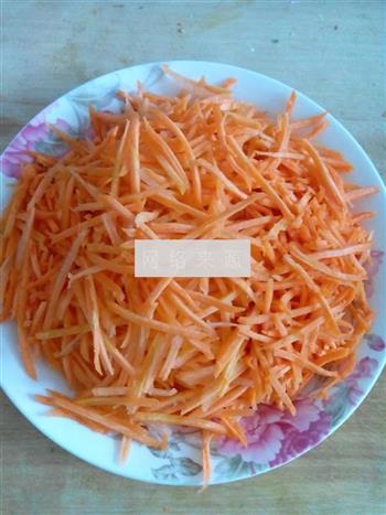 清炒胡萝卜的做法步骤2