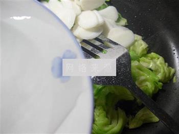丁香鱼圆白菜炒年糕的做法步骤4