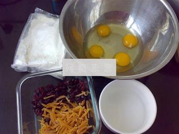 蔓越莓芒果蛋糕的做法步骤1