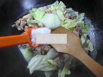 白菜煮鸡骨架的做法步骤7