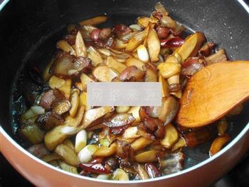 干煸腊肉杏鲍菇的做法步骤11