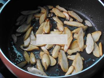 干煸腊肉杏鲍菇的做法步骤9