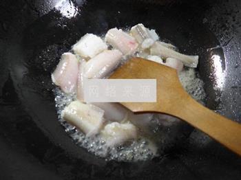 虾潺煮年糕的做法步骤3