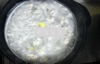 氽白萝卜丝丸子汤的做法步骤8
