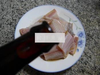 酸菜煮玉秃鱼的做法图解4
