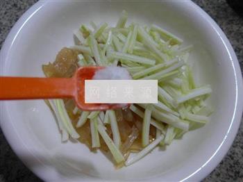 白菜梗拌海蜇的做法图解6