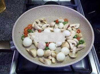 鸡肉砂锅煲的做法步骤10