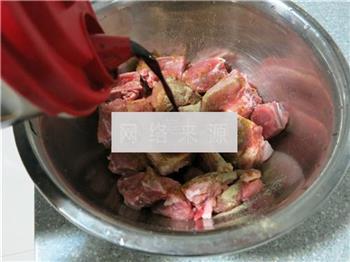 苇叶糯米蒸排骨的做法步骤3