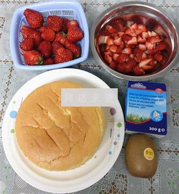 草莓裸蛋糕的做法步骤1