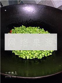 小炒豌豆的做法步骤5