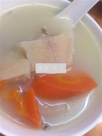 粉葛胡萝卜煲鲮鱼骨的做法步骤3