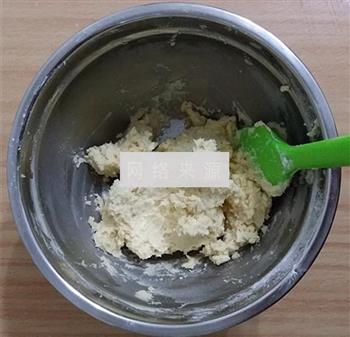 奶油原味曲奇的做法步骤5