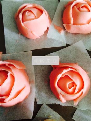 韩式豆沙霜裱花蛋糕的做法图解10