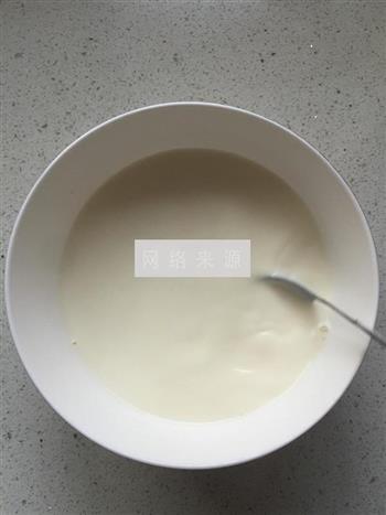 牛奶布丁的做法图解2