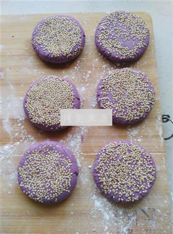 豆沙紫薯糯米饼的做法步骤9