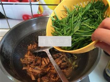 韭菜炒鳝丝的做法步骤9